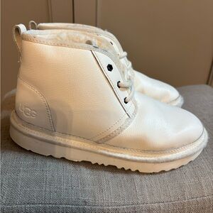 UGG Neumel Leather booties sz 4